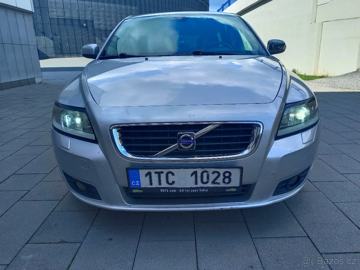 Volvo V50
