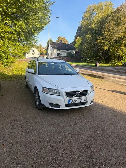 Volvo V50 2010 photo 2