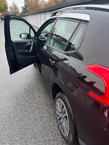 Peugeot 2008 2015 photo 2