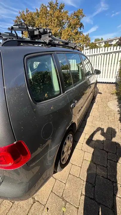 Volkswagen Touran 2012 photo 3