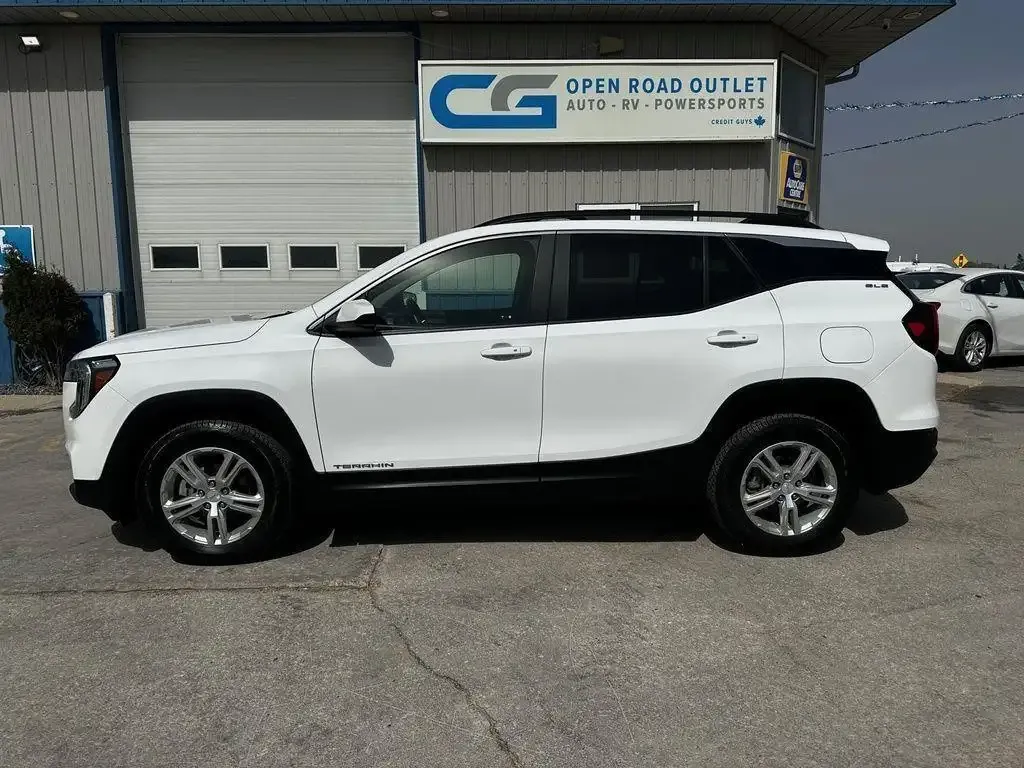 GMC Terrain 2023 photo 3