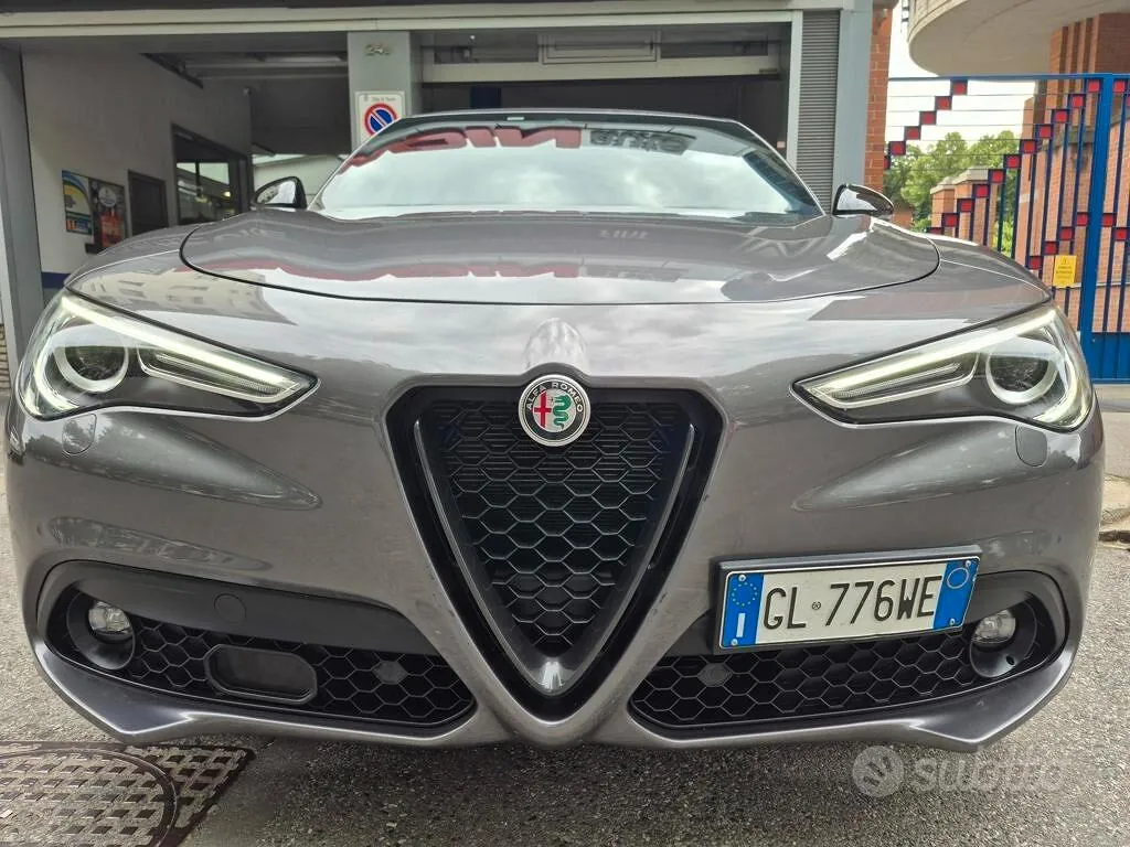 Alfa Romeo Stelvio 2023 photo 4