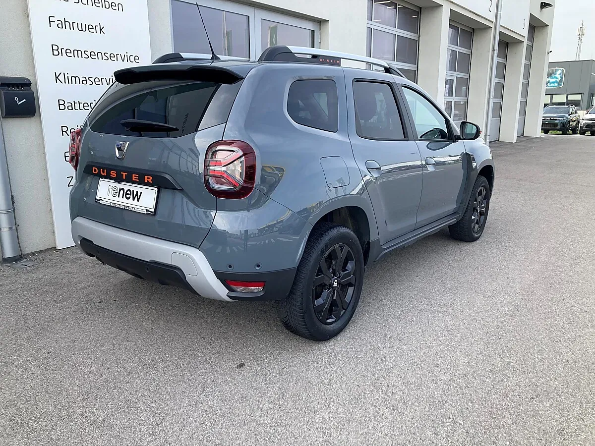 Dacia Duster 2023 photo 2
