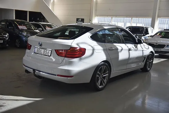 BMW 320D 2016 photo 3