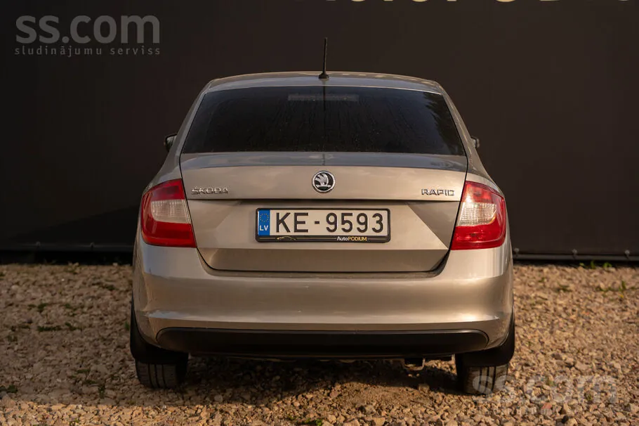 Skoda Rapid 2015 photo 3