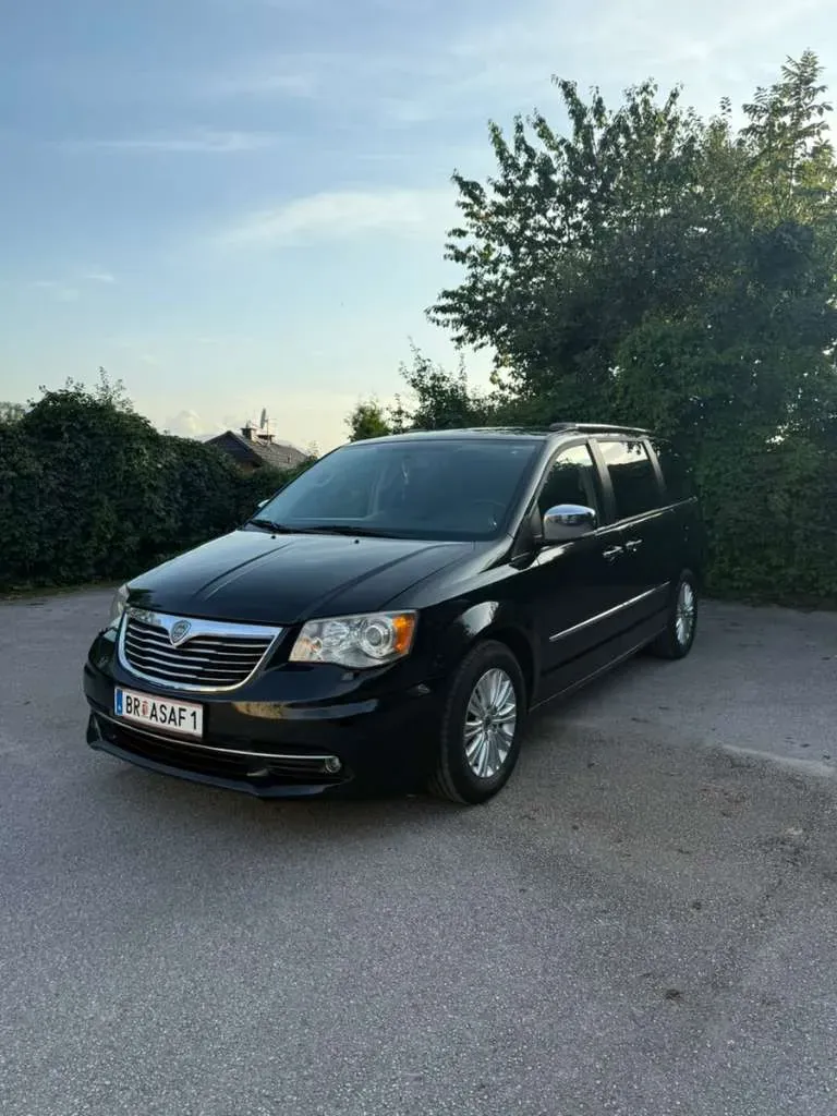Lancia Voyager