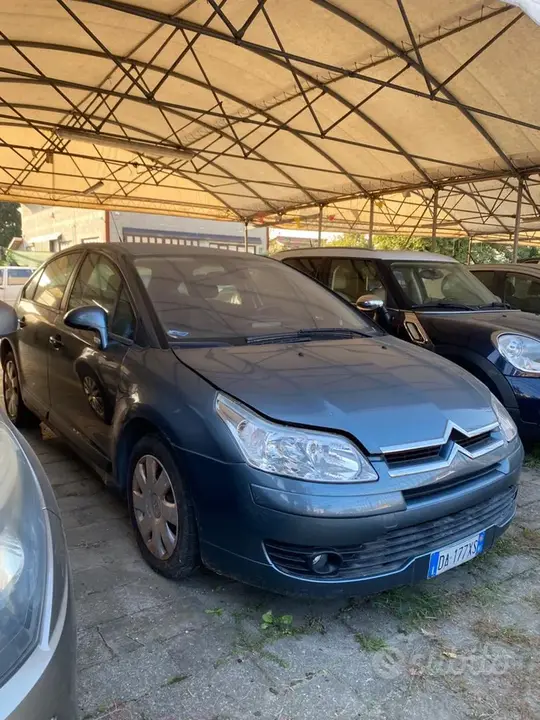 Citroen C4 2006 photo 2