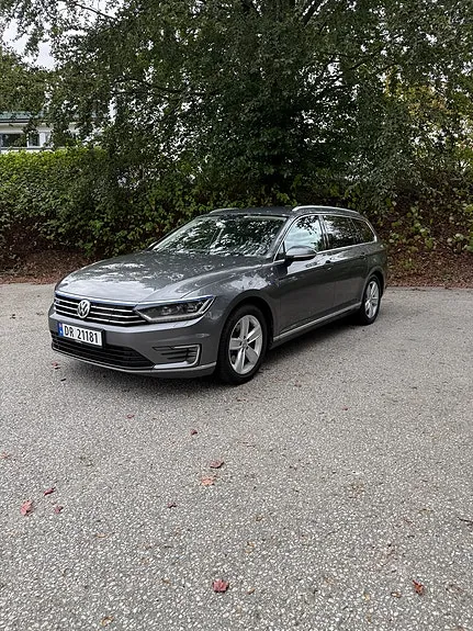 Volkswagen Passat 2017 photo 2