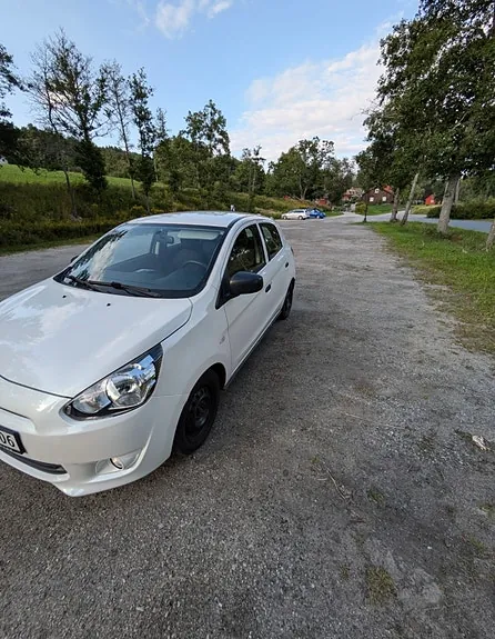 Mitsubishi Space Star I 2015 photo 3