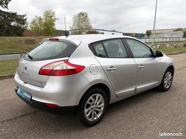 Renault Megane 2012 photo 4