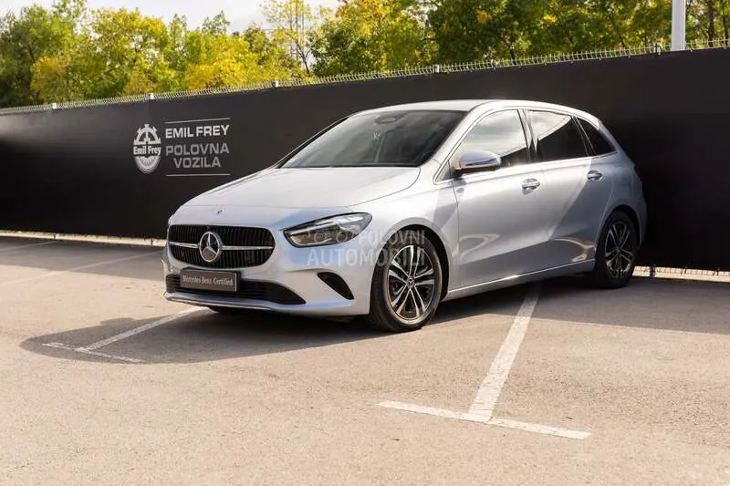 Mercedes-Benz B 180 2024 photo 3