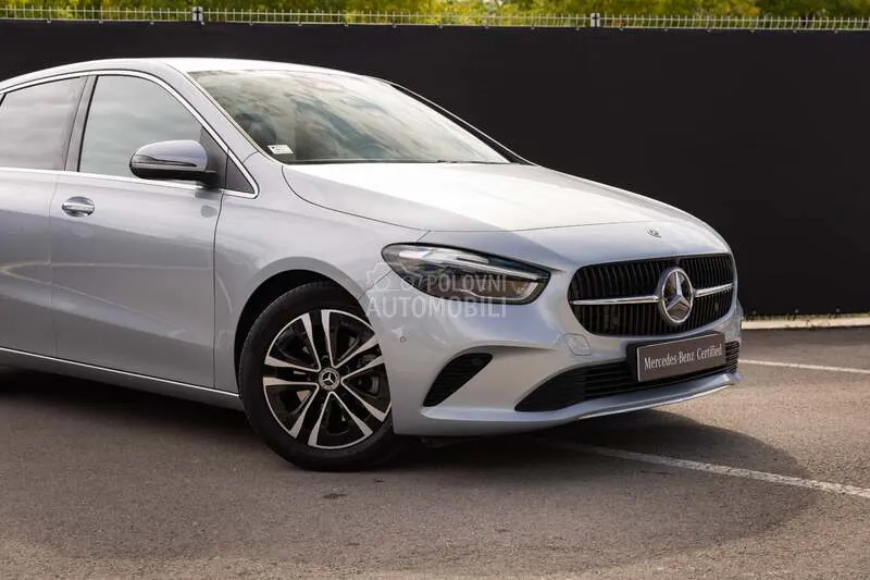 Mercedes-Benz B 180 2024 photo 2