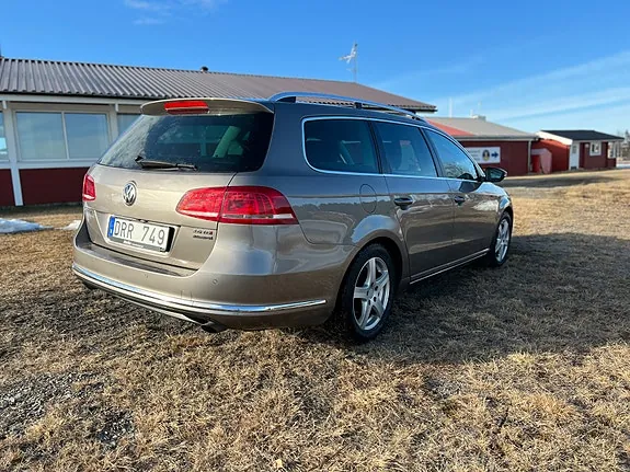 Volkswagen Passat 2011 photo 3