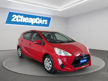 Toyota Aqua 2015 photo 4