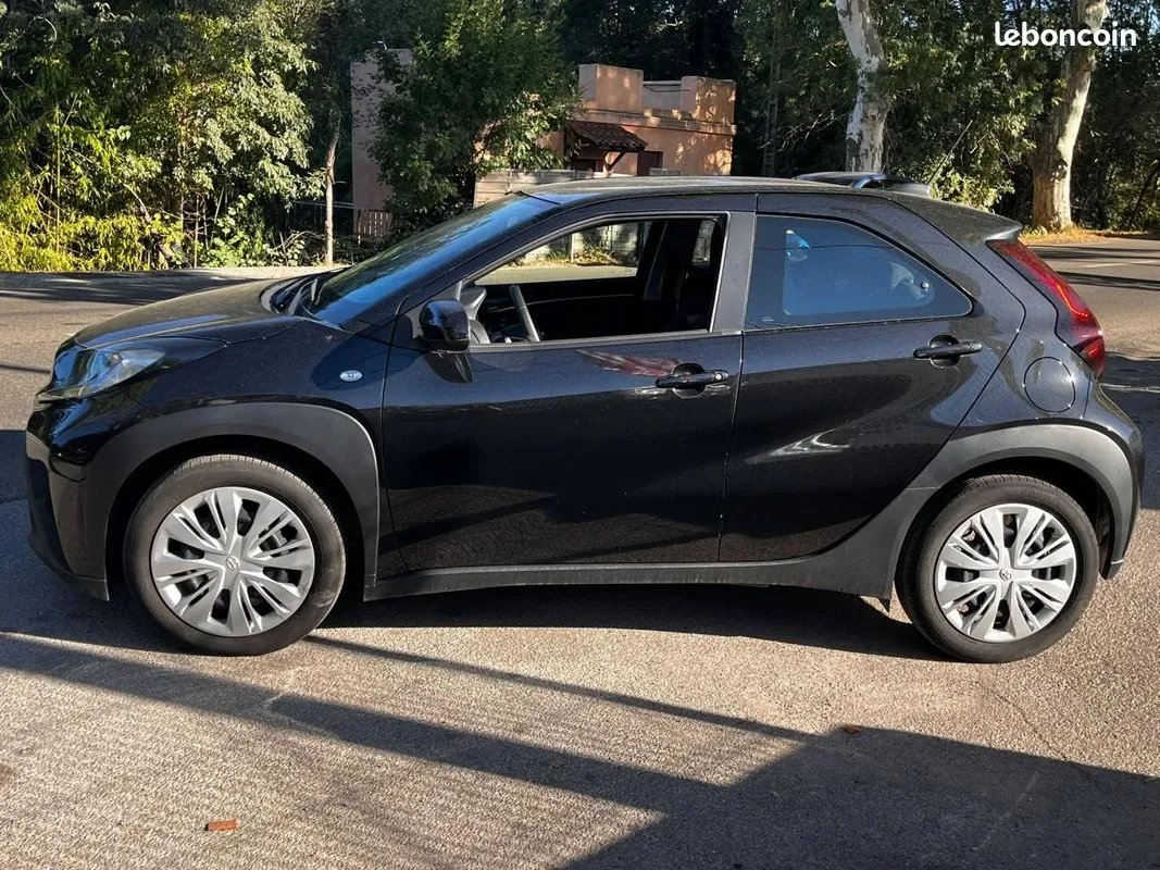 Toyota Aygo 2023 photo 2