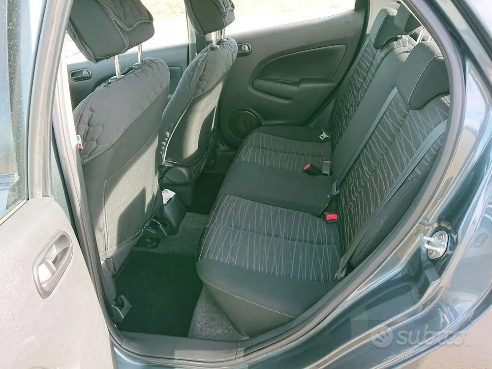 Mazda 2 2008 photo 3