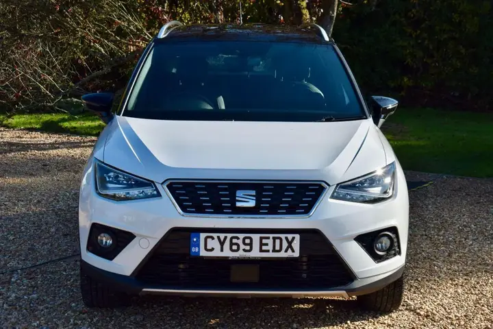 Seat Arona 2019 photo 2
