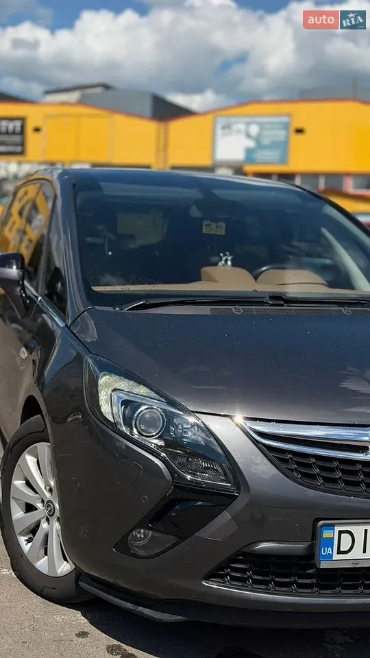 Opel Zafira Tourer 2011 photo 3