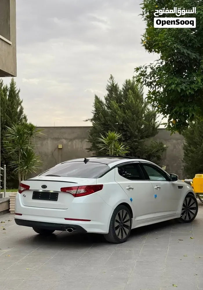 Kia K5 2011 photo 4