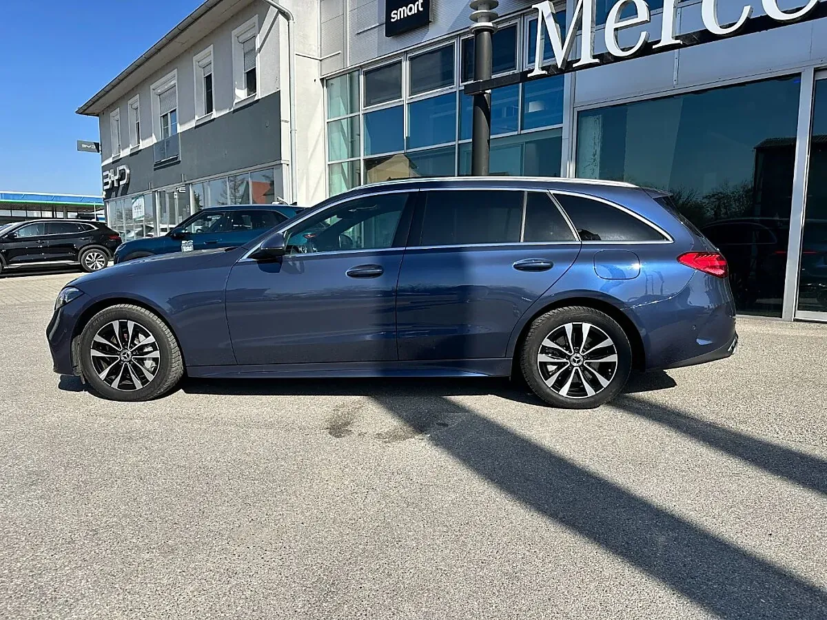 Mercedes-Benz C-Class 2024 photo 3