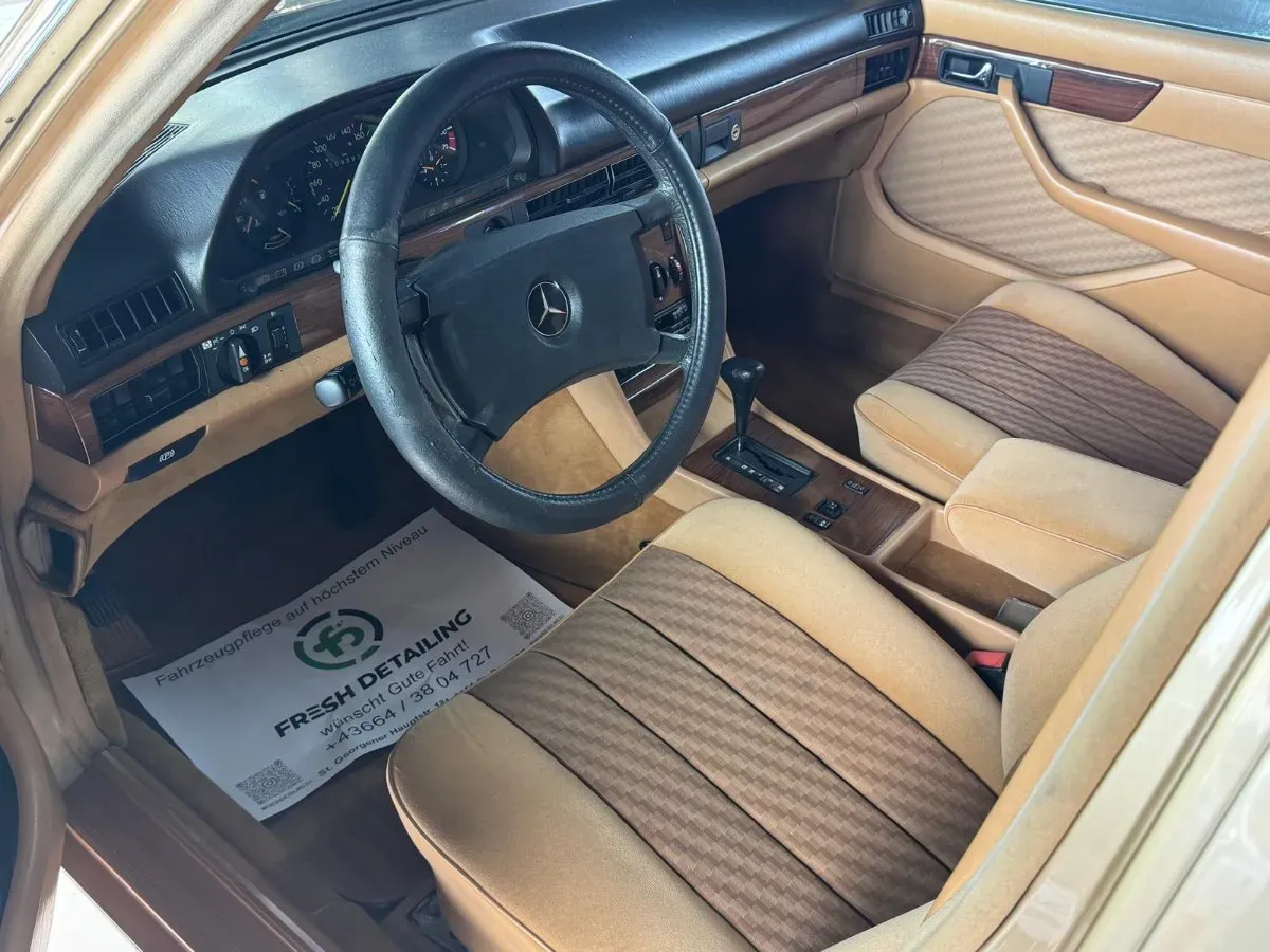 Mercedes-Benz S-Class 1986 photo 2