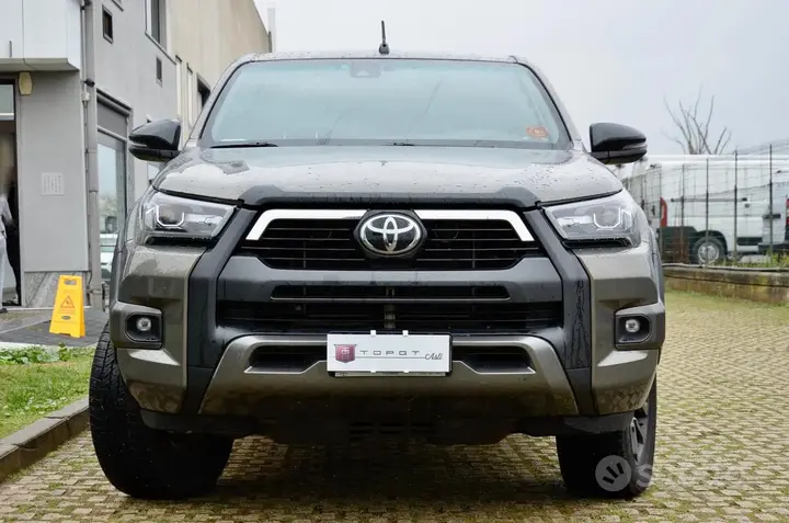 Toyota Hilux 2021 photo 2