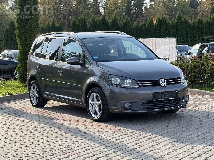Volkswagen Touran 2011 photo 4