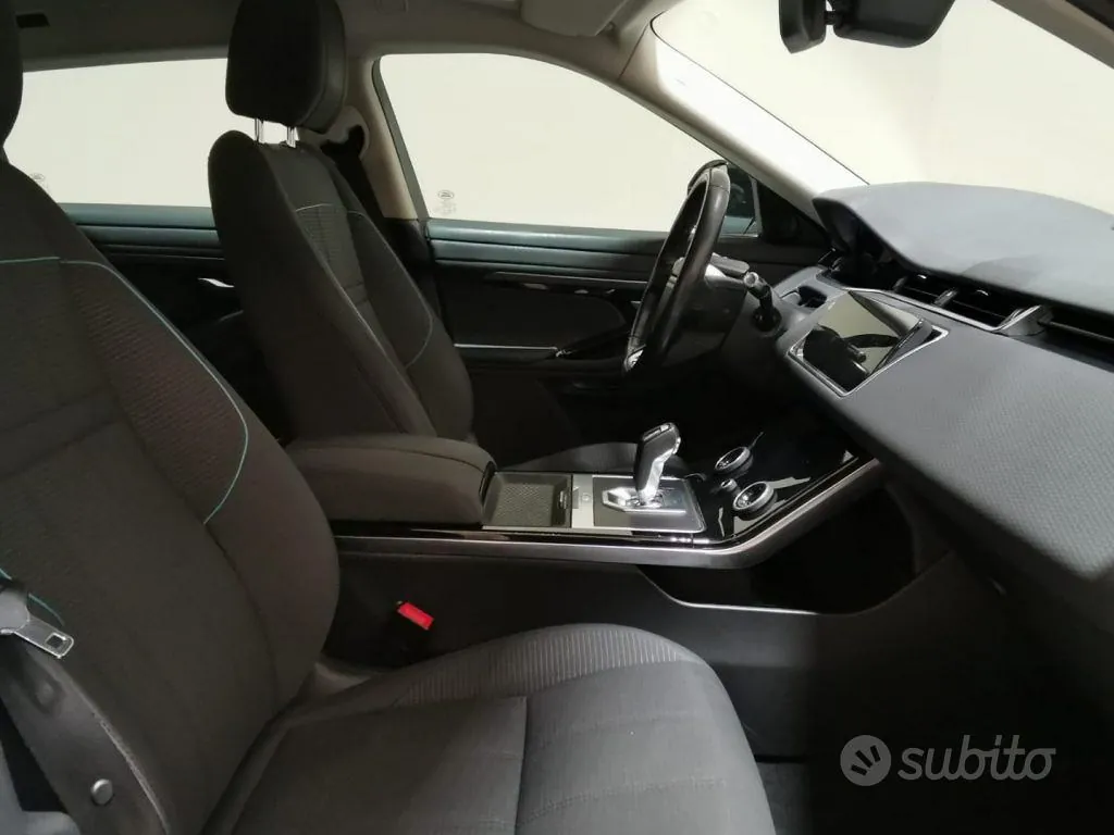 Land Rover Range Rover Evoque 2019 photo 3