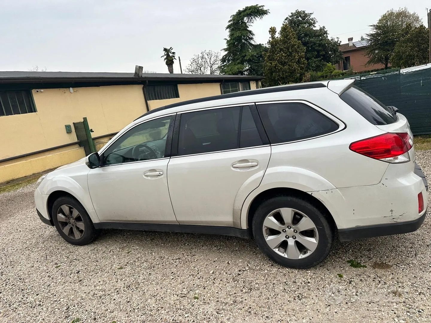 Subaru Outback 2013 photo 2