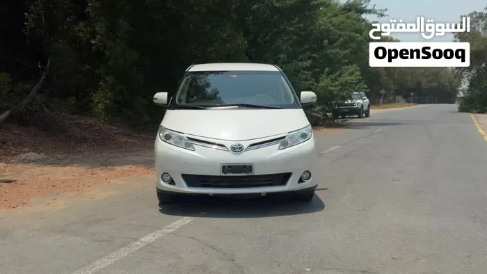 Toyota Previa 2018 photo 2