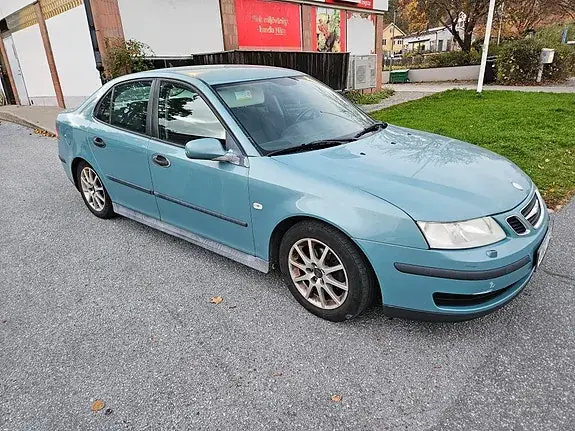 Saab 9-3 2004 photo 2