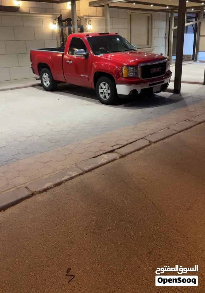 GMC Sierra 2013 photo 2