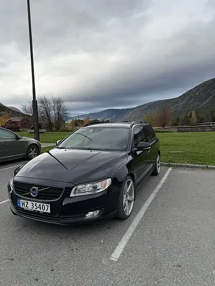 Volvo V70 2015 photo 2