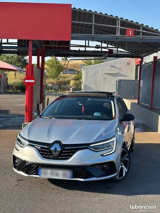 Renault Megane 2022 photo 2