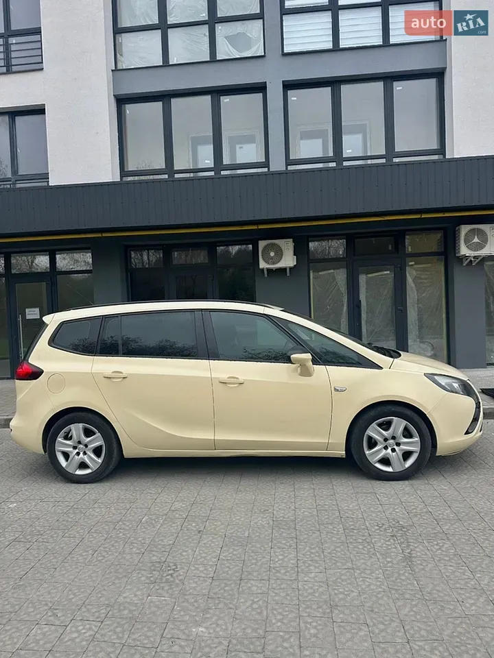 Opel Zafira Tourer 2012 photo 5