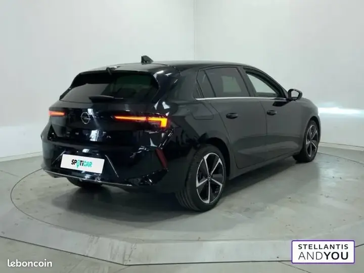 Opel Astra 2023 photo 3