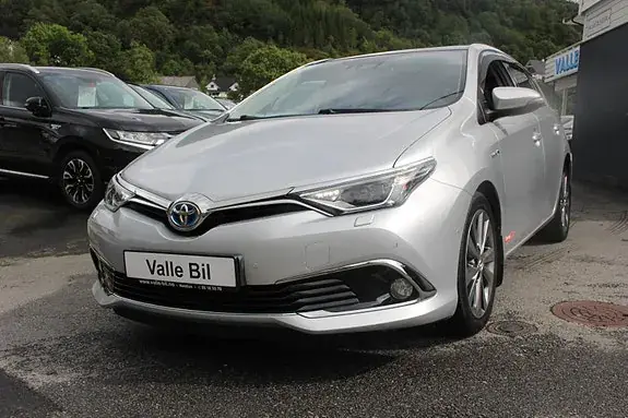 Toyota Auris 2017 photo 2