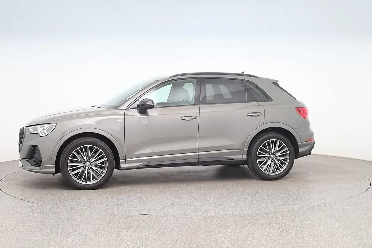 Audi Q3 2019 photo 2