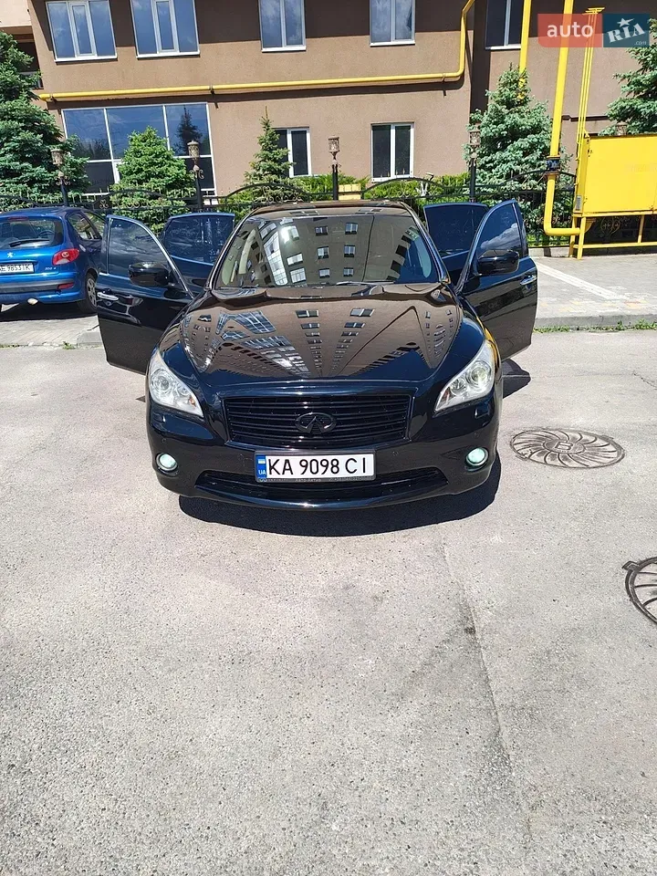 Infiniti M37 2010 photo 4