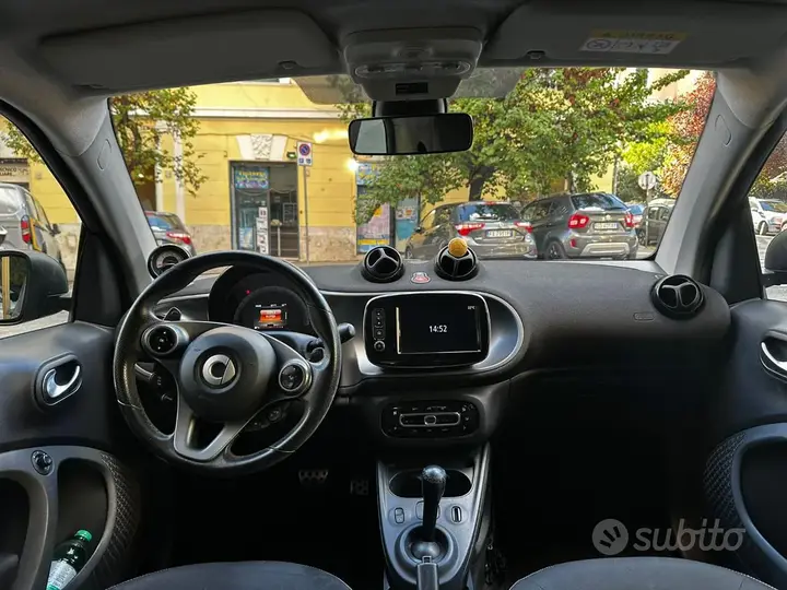 Smart Fortwo 2017 photo 2