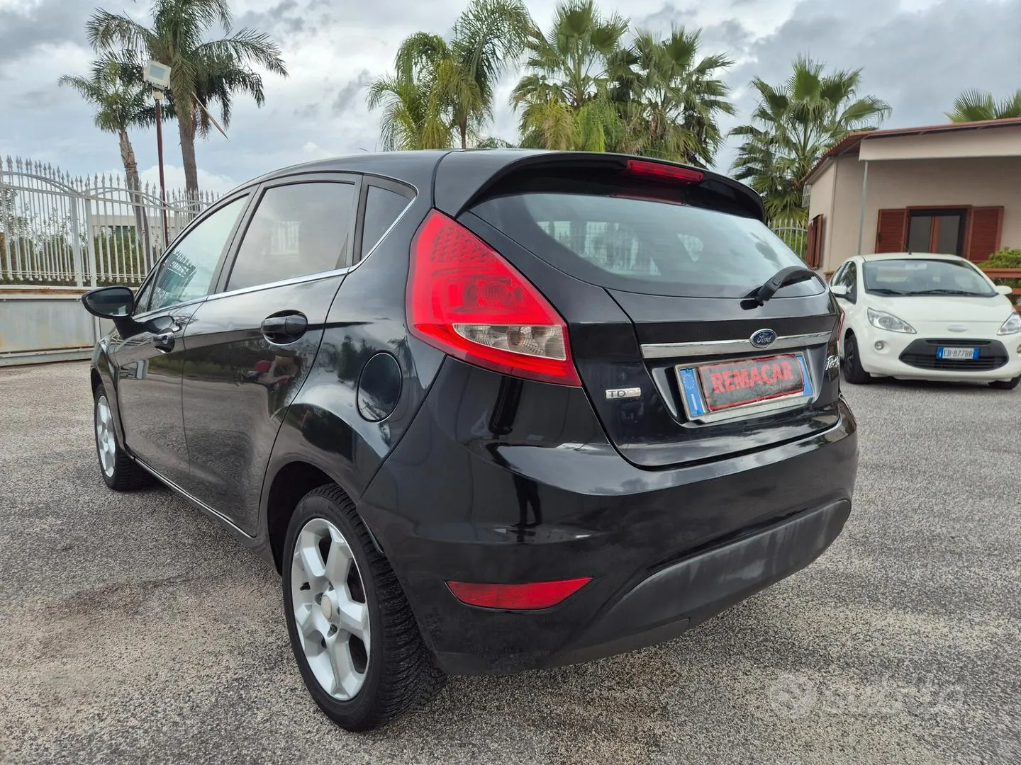 Ford Fiesta 2010 photo 4
