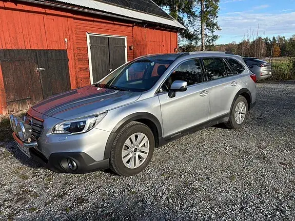 Subaru Outback 2015 photo 2
