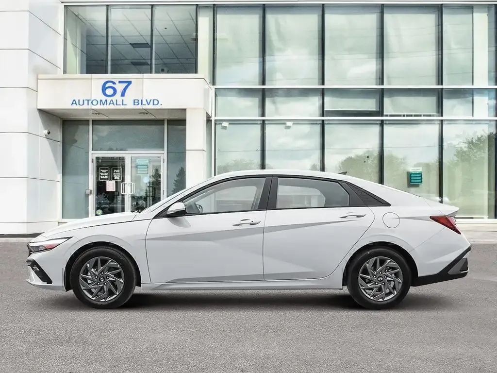 Hyundai Elantra 2026 photo 3