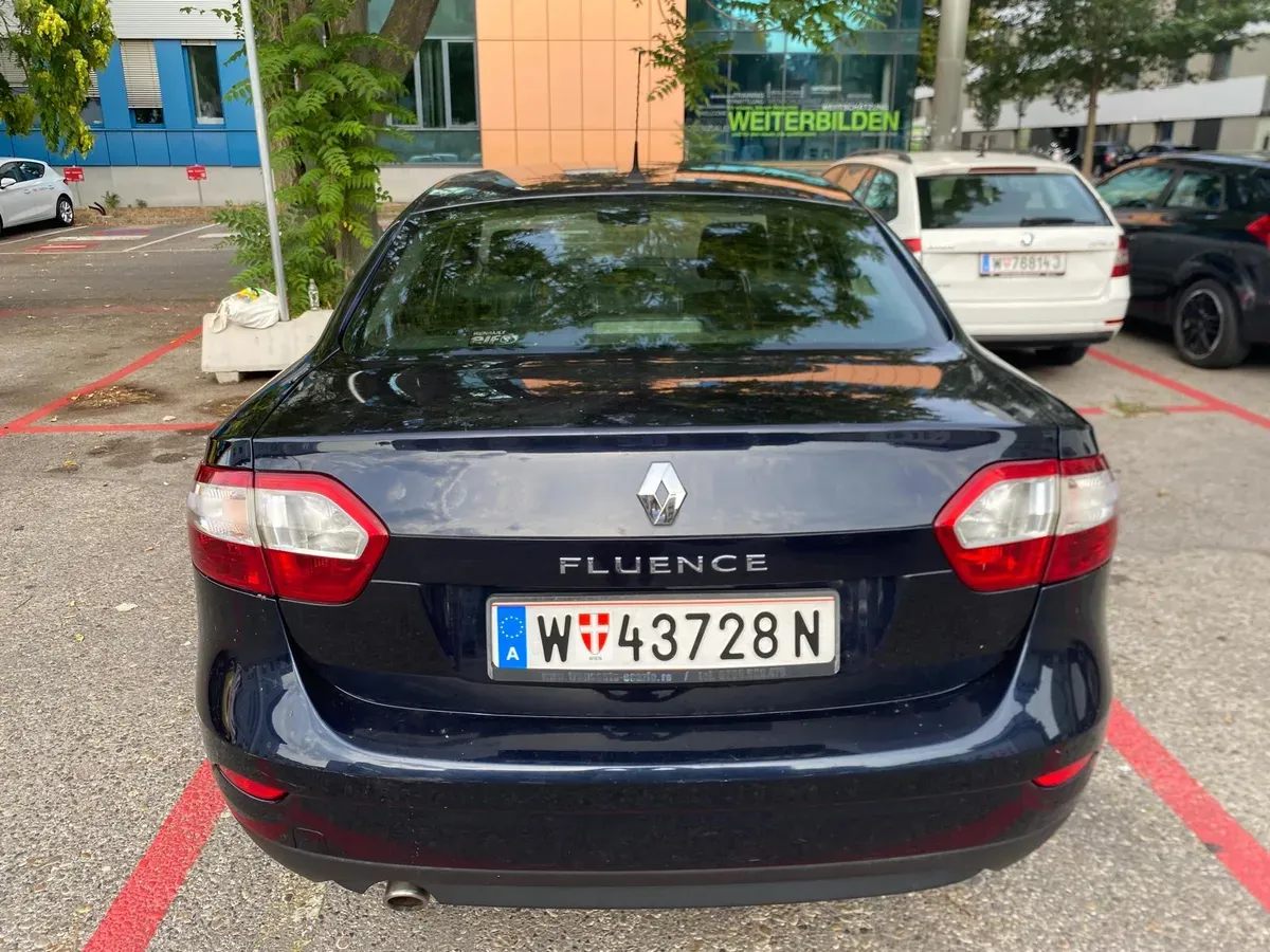 Renault Fluence 2013 photo 2
