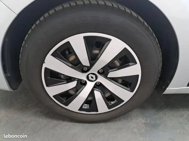 Renault Clio 2023 photo 4