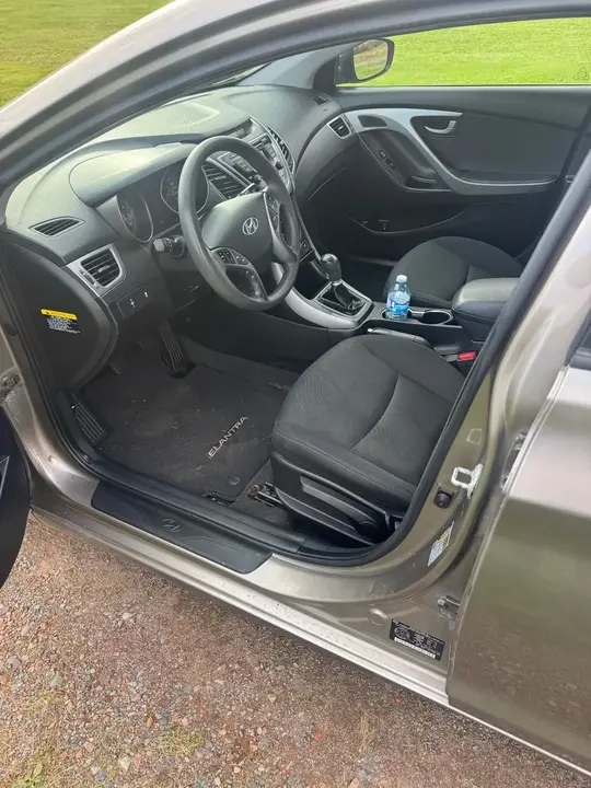 Hyundai Elantra 2015 photo 5
