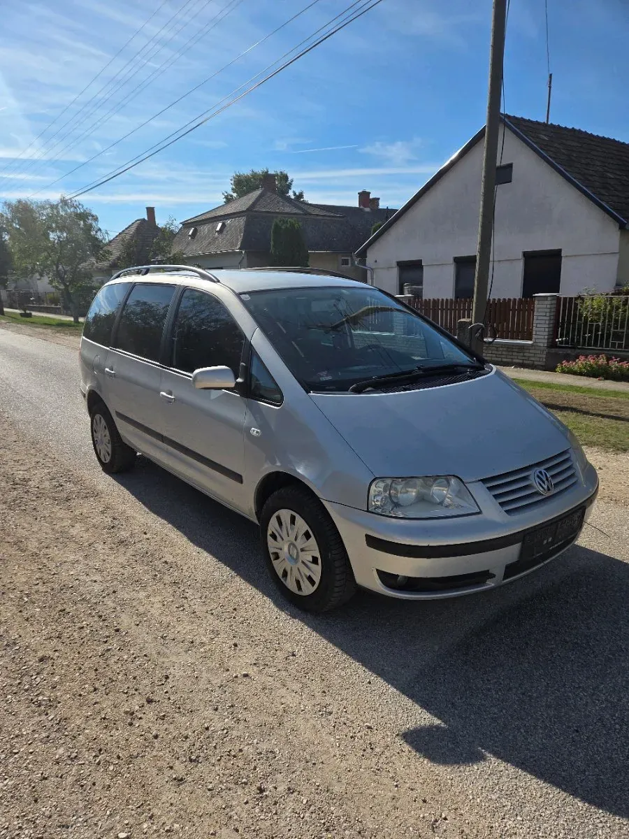 Volkswagen Sharan 2004 photo 2