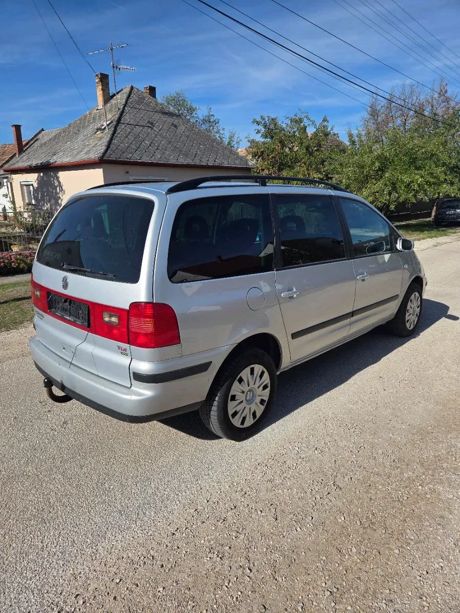Volkswagen Sharan 2004 photo 3