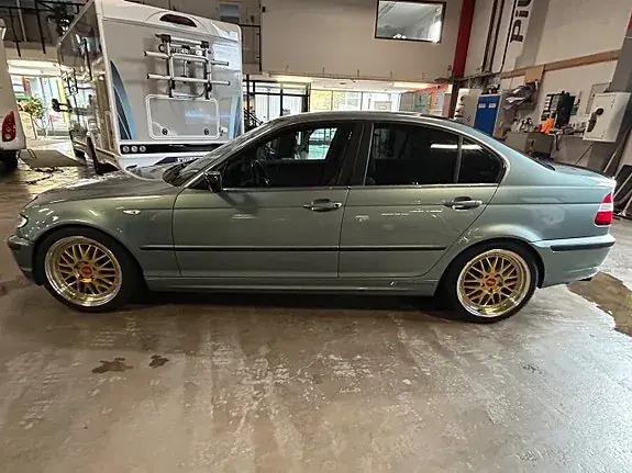 BMW 320I 2004 photo 4