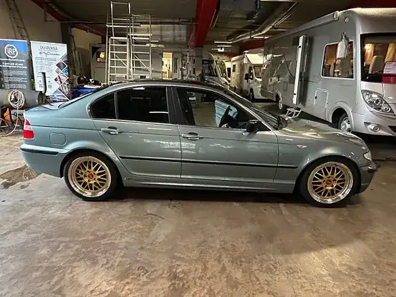 BMW 320I